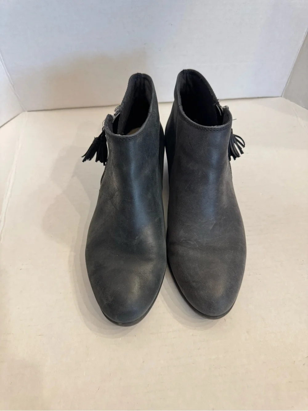 Clarks Collection Ankle Booties Sz 8.5 W Side Zip Black Tassel Ultimate Comfort